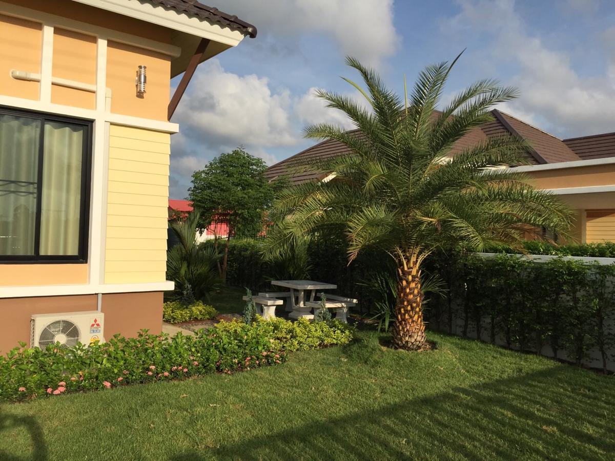 Hotel Ban Sumalai Rayong Esterno foto