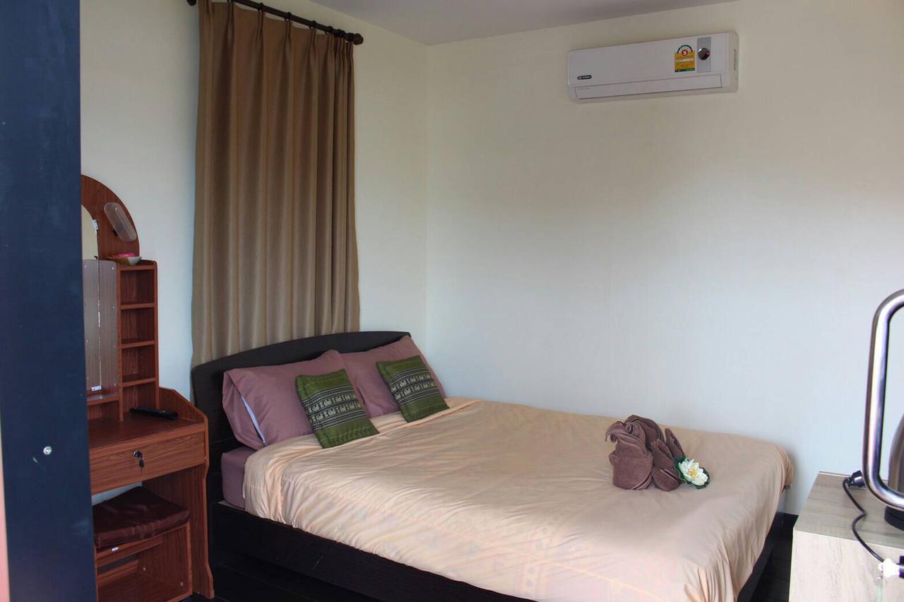 Hotel Ban Sumalai Rayong Esterno foto