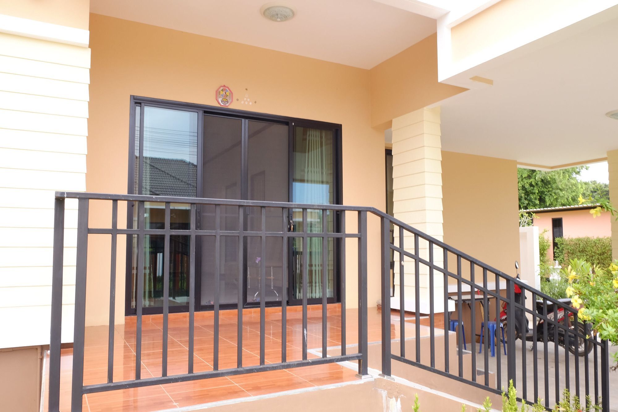Hotel Ban Sumalai Rayong Esterno foto