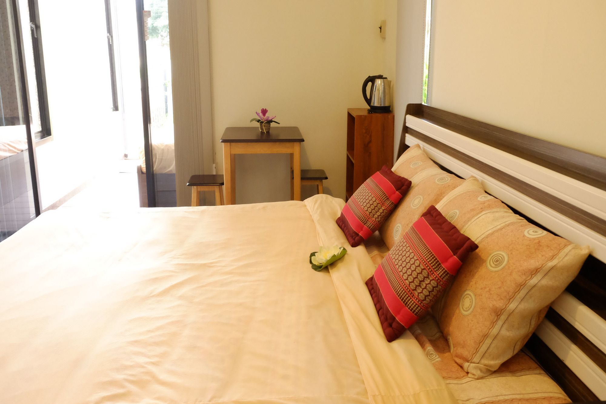 Hotel Ban Sumalai Rayong Esterno foto